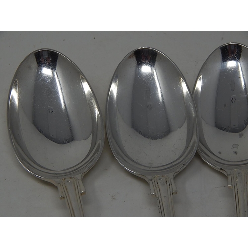 253 - Set of 4 Victorian Silver Dessert Spoons: Hallmarked Sheffield 1896 by John Round: Length 19cm: Gros... 