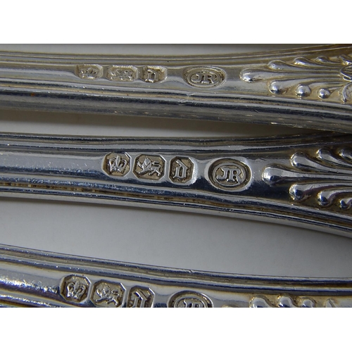 253 - Set of 4 Victorian Silver Dessert Spoons: Hallmarked Sheffield 1896 by John Round: Length 19cm: Gros... 