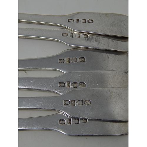 266 - Provincial Silver: Set of 6 George III Silver Dessert Forks: Hallmarked York 1808: Length 17cm: Gros... 