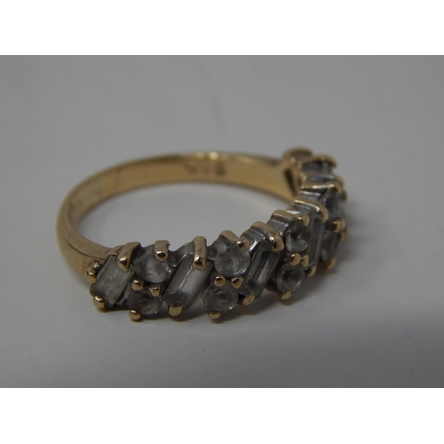 230 - 9ct Yellow Gold Gem Set Ring: Size L: Weight 2.8g