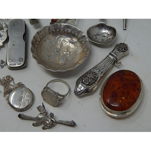 225 - Jewellery & small items miscellaneous collection
Three silver Scottish brooches
A mourning brooc... 