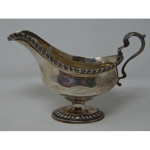 189 - Edwardian Silver Sauce Boat: Hallmarked London 1908 by Alston's & Hallam: Weight 287g