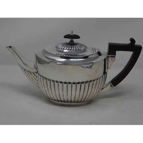 133 - Edward VII silver tea pot, London 1903 by William Hutton & Son: Gross weight 17oz