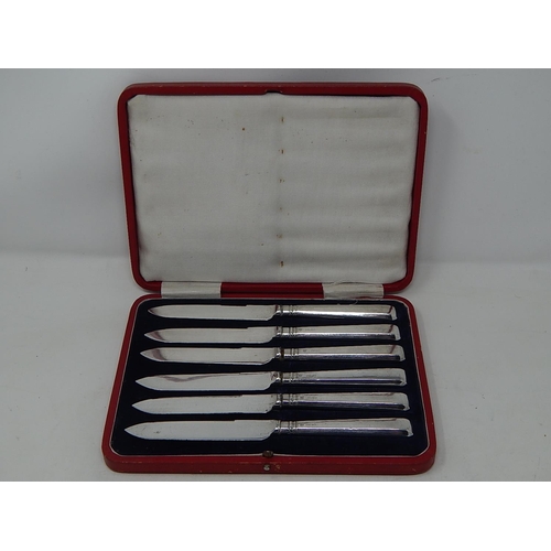 154 - Cased set of 6 silver handled fruit knives