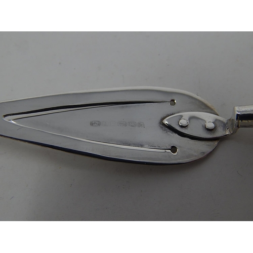 159 - Sterling silver .925 bookmark with MOP handle