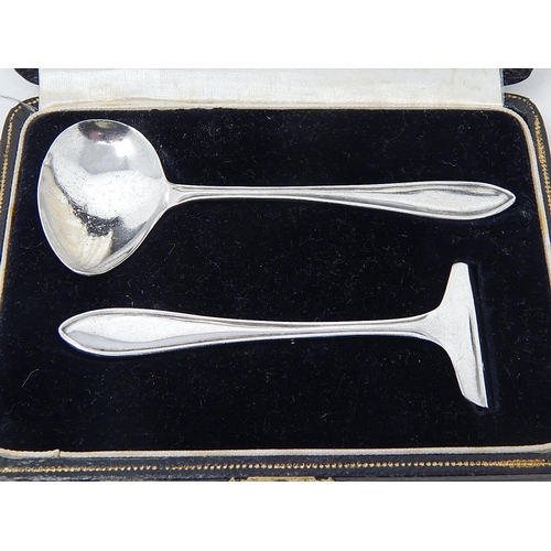 167 - Silver spoon & pusher christening set (boxed) - Sheffield 1963, Emile Viner