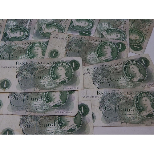 105 - Bank of England £1.00 Notes (30)