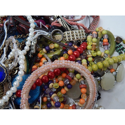 123 - Large Quantity of Costume Jewellery