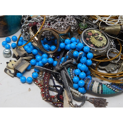 125 - Large Quantity of Costume Jewellery