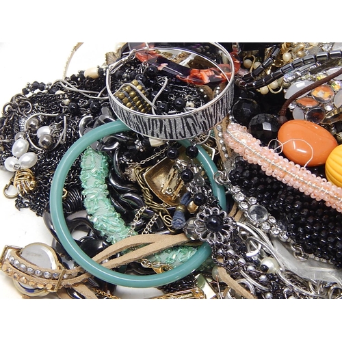 127 - Large Quantity of Costume Jewellery