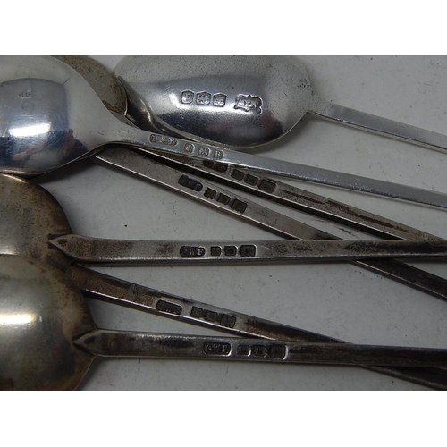 204I - Seven Seal Top Silver Hallmarked Teaspoons: Various  Dates & Makers: Gross weight 72g