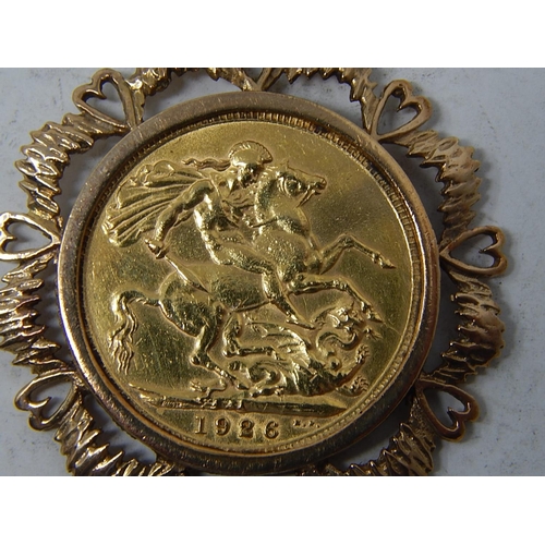 177 - Full Gold Sovereign 1926 in 9ct Pendant Mount on 9ct Gold Chain: Gross Weight 17.7g