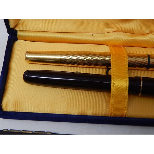 227 - 4 x Vintage Pens Including Two Fountain Pens: One with 18ct Gold Nib: The other with 14ct Gold Nib