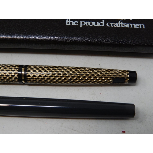 227 - 4 x Vintage Pens Including Two Fountain Pens: One with 18ct Gold Nib: The other with 14ct Gold Nib