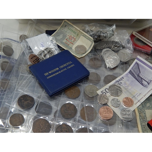 133 - Large collection of coins and banknotes inc 1974 Proof Set, various Crowns, Foreign coins, cased Cro... 