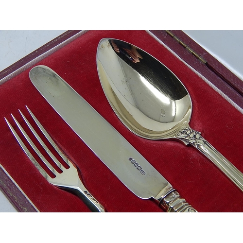 159 - Set of George III Hallmarked Silver & Gold Plated cutlery in Garrard fitted case weight 160g