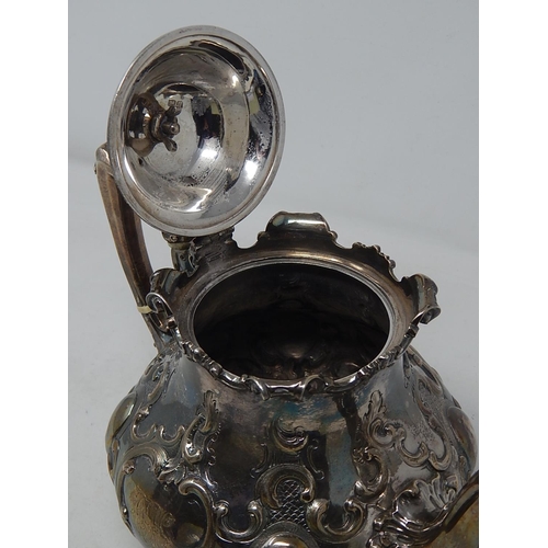 236 - Substantial Victorian Silver Teapot: Hallmarked London 1852 by James & Nathaniel Creswick: Weight 85... 