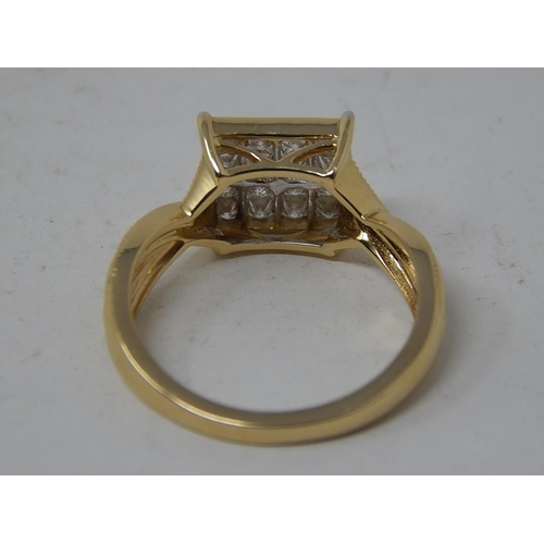 249 - 18ct Yellow Gold Ring Set with a Panel of 16 Diamonds: Ring Size N: Gross weight 4.8g