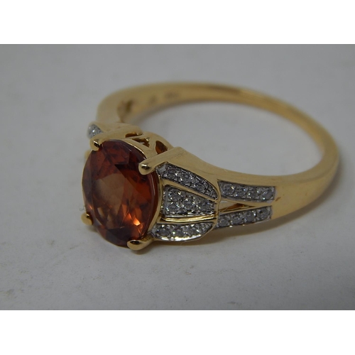 254 - 18ct Yellow Gold Ring Set with a Central Zircon & Diamond Shoulders: Ring Size O: Gross weight 4.6g