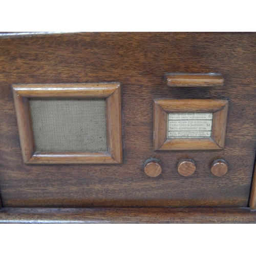 349 - Art Deco Wooden Cigarette Dispenser Formed as a Radio: Measures 18.5cm wide x 13cm high