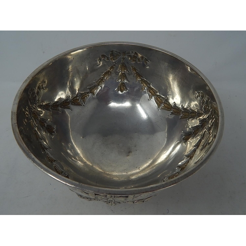 100 - Large Antique Silver Bowl: Hallmarked Birmingham 1910 by Edward Souter Barnsley: Measures 20.5cm dia... 