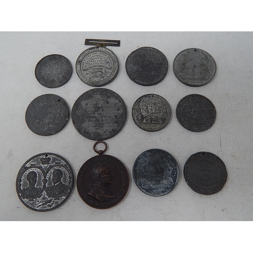 35 - 12 x C19th/C20th Medallions