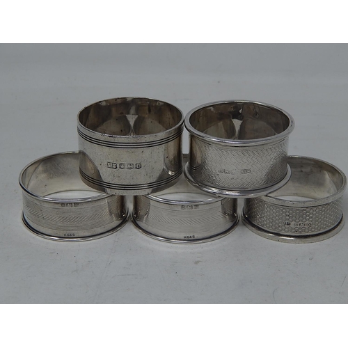 125 - 5 x Hallmarked Silver Napkin Rings: Various Dates & Makers: Weight 88g