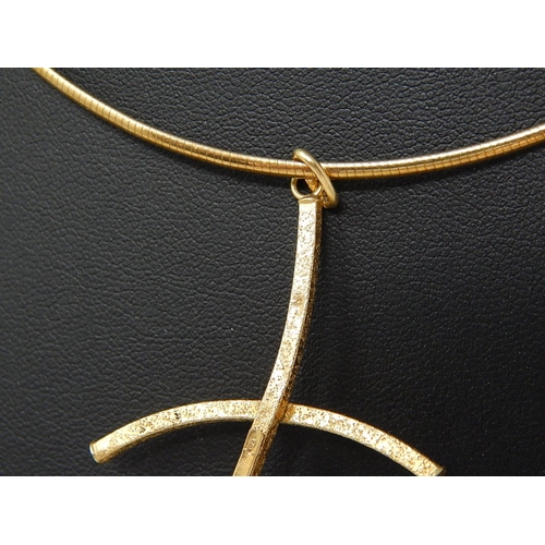 180 - 9ct Gold Pendant Necklace: Weight 7.4g