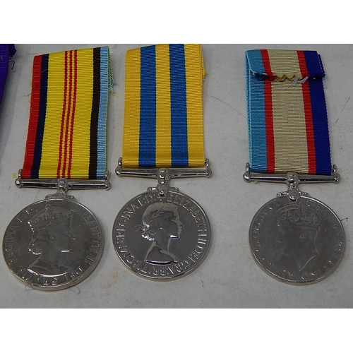 311 - 10 x Assorted Replica MILITARY Medals & Ribbons Inc Australian, Korea, D.S.C Etc. 927546