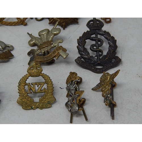 322 - Collection of Assorted Vintage MILITARY Collar Badges Inc Tank Regiment, Irish. 318707