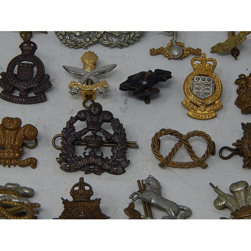 322 - Collection of Assorted Vintage MILITARY Collar Badges Inc Tank Regiment, Irish. 318707