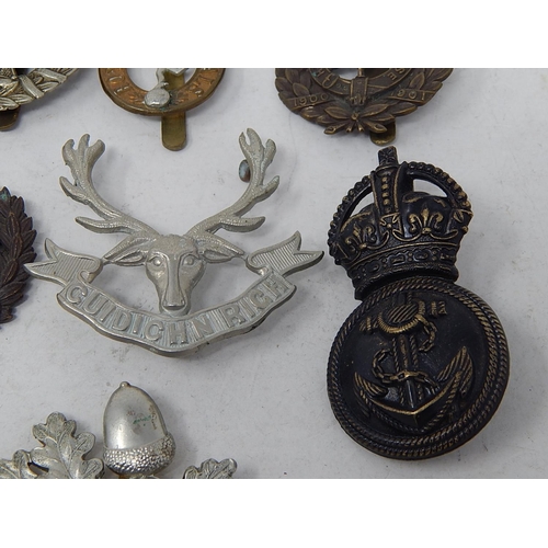 332 - 10 x Assorted Vintage MILITARY Cap Badges Inc WW1, WW2, Officers, R.A.F Etc. 869982