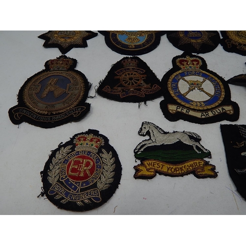 335 - 19 x Assorted Vintage MILITARY & NAVY Blazer Badges Inc R.A.F, Airborne Etc. 988587