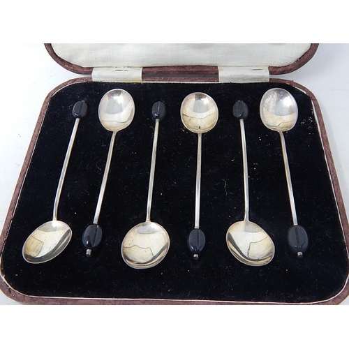 352 - 6 x Vintage Hallmarked .925 STERLING SILVER Coffee Spoons Cased (29g). 750557