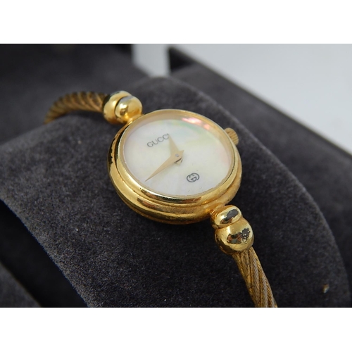 389 - Ladies GUCCI 2700L Gold Tone MOP Dial WRISTWATCH Quartz In Original Box. 209392