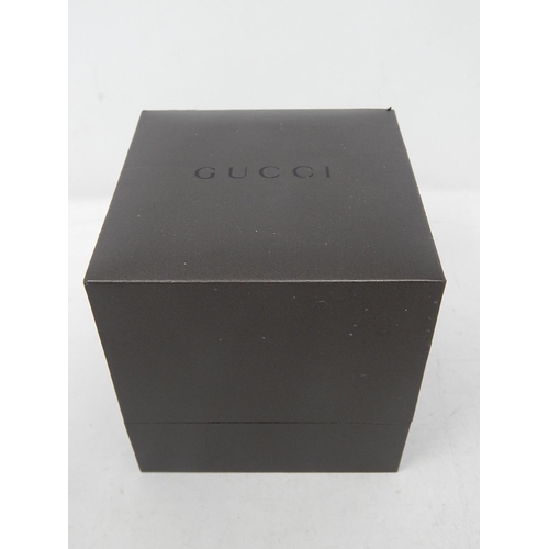 389 - Ladies GUCCI 2700L Gold Tone MOP Dial WRISTWATCH Quartz In Original Box. 209392