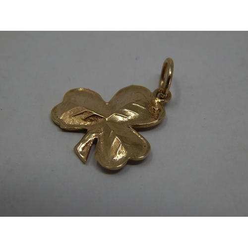 206 - 9ct Gold shamrock charm. 629589