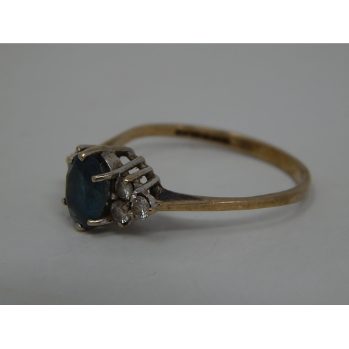 224 - 9ct gold gemstone set ring. 305012