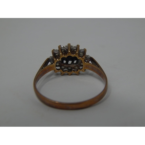 251 - 9ct gold gemstone set cluster ring. 972456