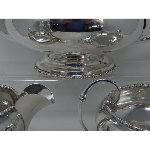 42 - George V silver 3 piece tea service, Sheffield 1923/24, Walker & Hall - 29 oz