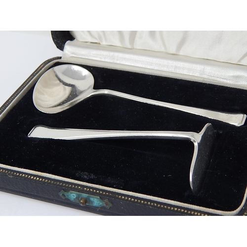 39I - Silver Christening Set Comprising Spoon & Pusher: Hallmarked Birmingham 1940 by AP & Co in Fitted Ca... 