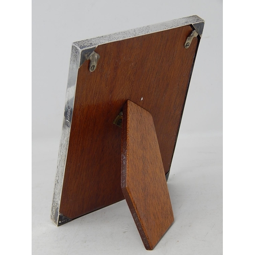 99D - Silver Mounted Easel Back Photograph Frame: Hallmarked Birmingham 1972 by Charles S Green & Co. Meas... 