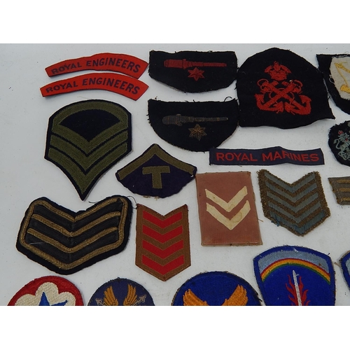 533 - Quantity of Military Badges (Lot)