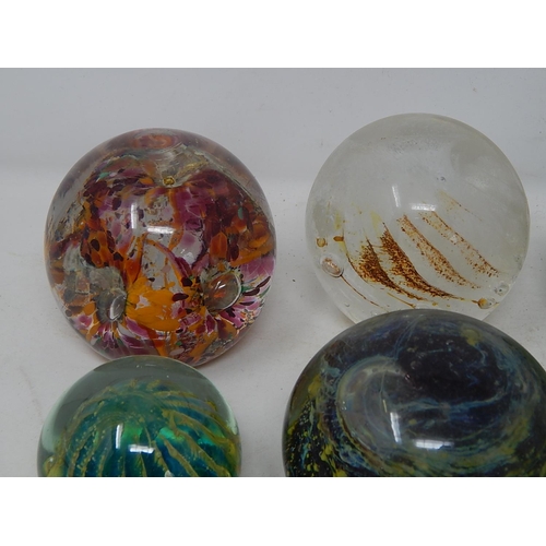 558 - Collection of 8 Glass Paperweights including Isle of Wight