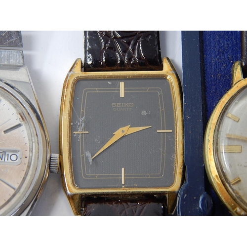 19 - 4 x Gentleman's & Ladies Wristwatches.