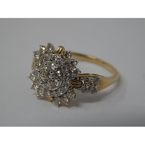 39 - 1.00ct Diamond Cluster Ring: Colour I/J: Internally Flawless: Set in 9ct Yellow Gold: Size N/O