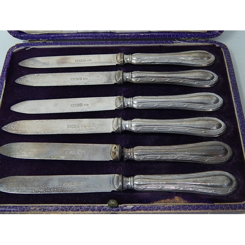 69 - Set of 6 Silver Bladed & Silver Handled Knives in Fitted Case: Hallmarked Sheffield 1919 by William ... 