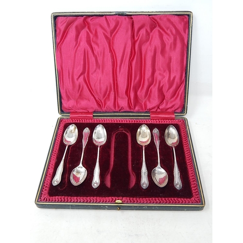 70 - Set of 6 Silver Spoons in Fitted Case: Hallmarked Sheffield 1903 by Henry Hobson & Sons.