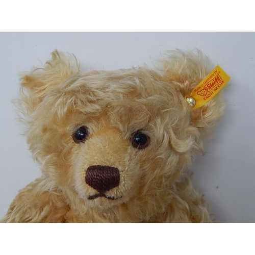 506 - STEIFF: Teddy Bear with Growler, Button in Ear & Tag: Height 33cm