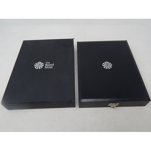 911 - Royal Mint 2008 UK Royal Shield of Arms Proof Collection in Case of Issue with COA